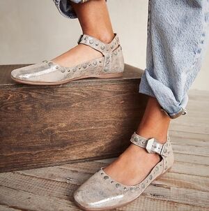 🆕️ Free People Mystic Mary Jane Flats in Champagne